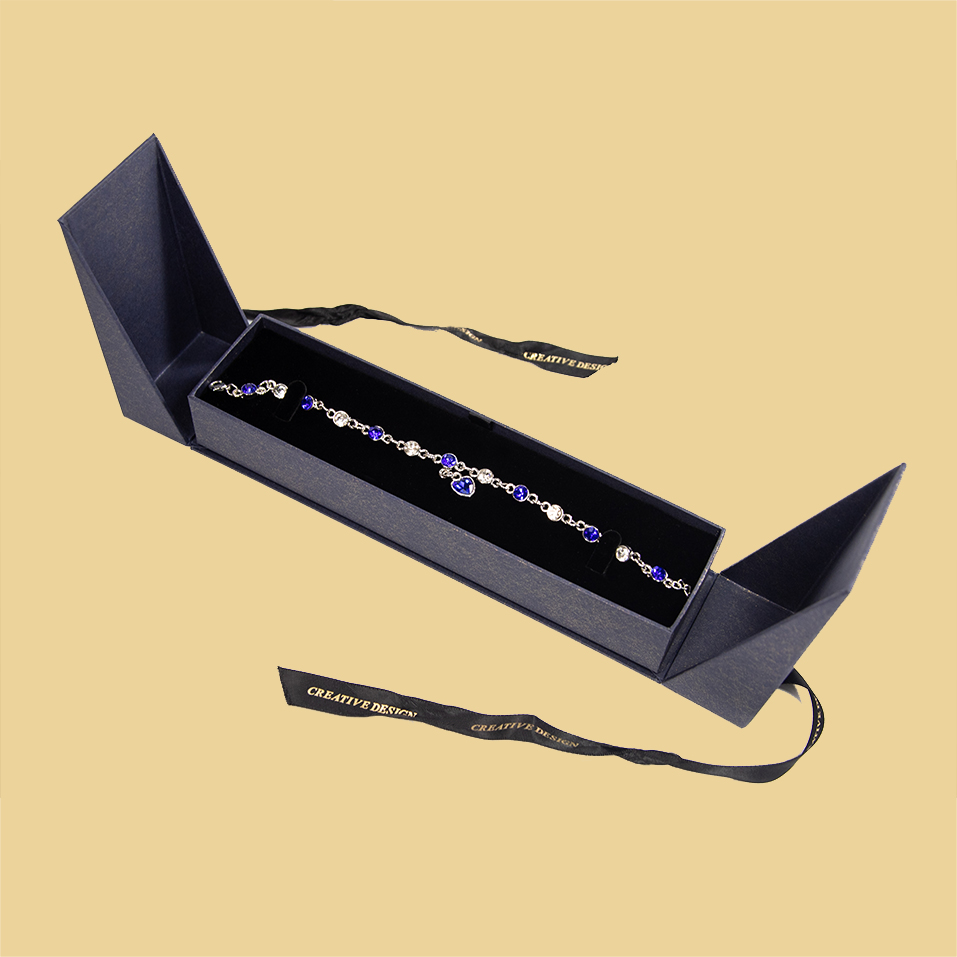 Jewellery set gift box necklace watch bracelet chain packaging